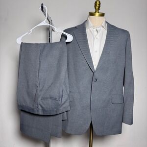 1980s Richman Vintage Suit Mens 46L 38W Grey Pinstripe Vintage Two Button